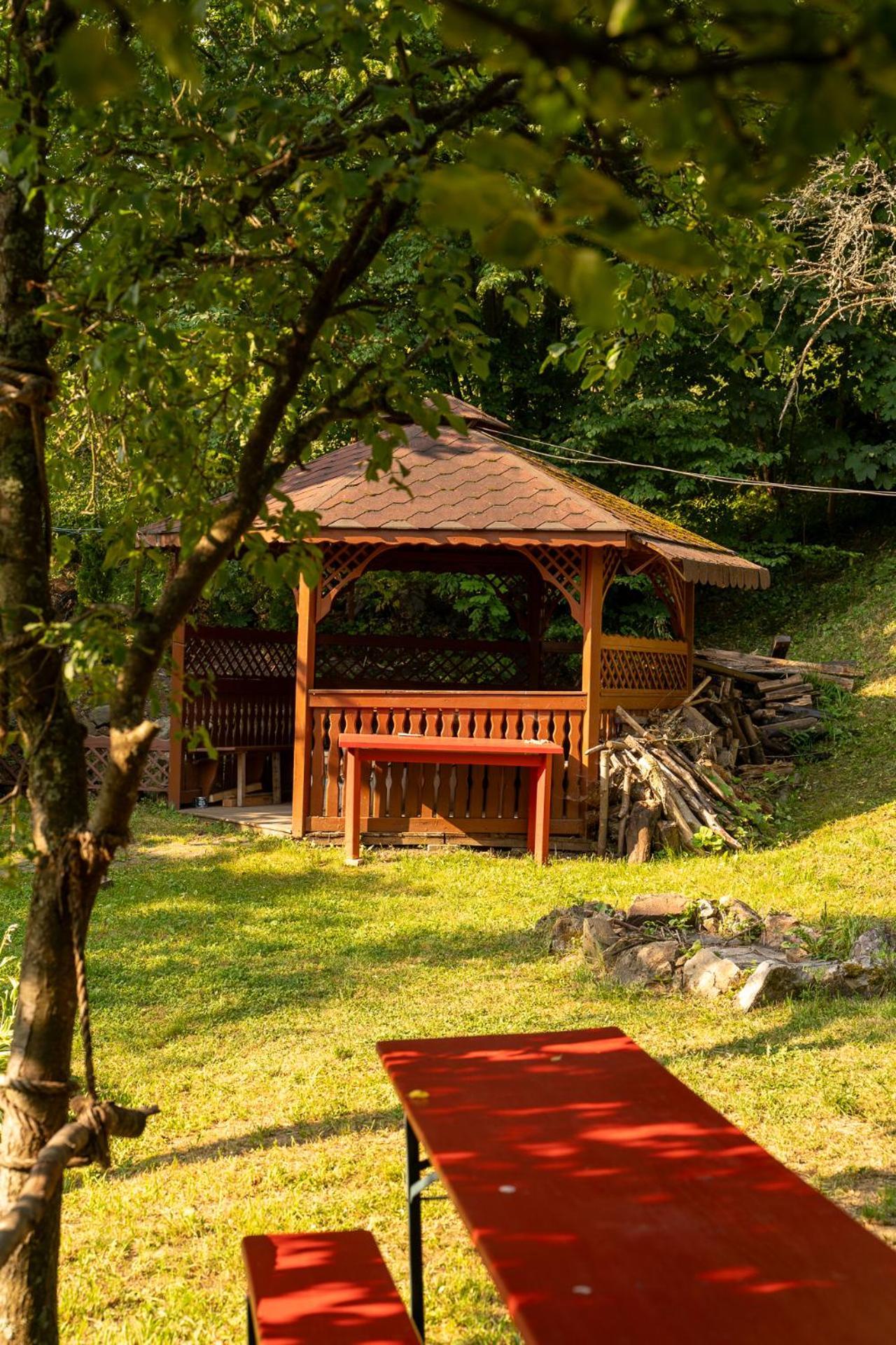 Penzion Prijemny Oddych Banská Štiavnica Buitenkant foto